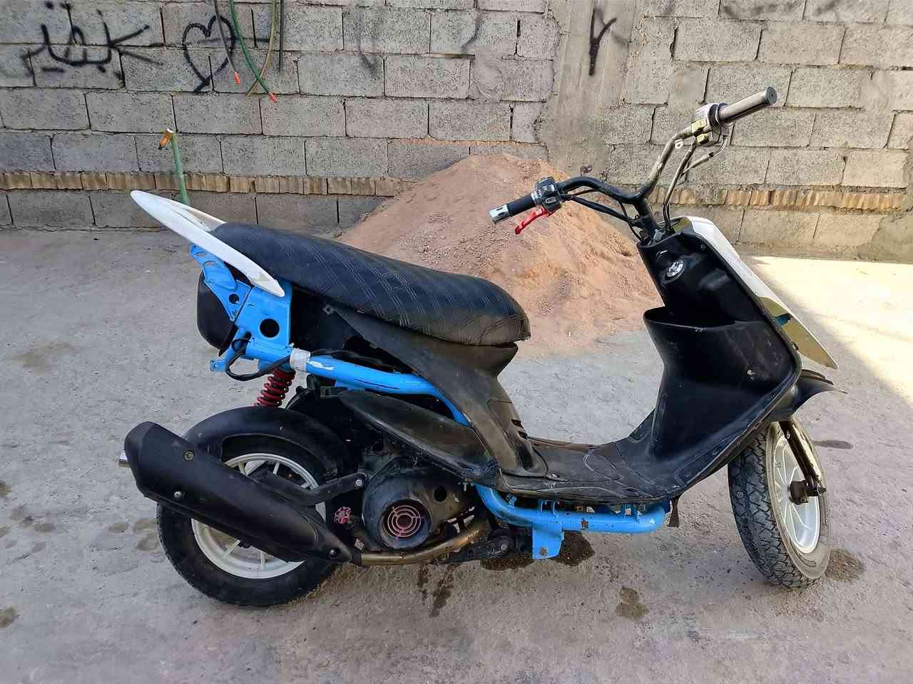 ماكس عدله للبيع مكينه 55
الدراجه يرادلها حفر براغي الكور وهندر فقط شغاله شلعه معدل مكاني بغداد الدوره 
سعر 350وبيها مجال حک جيتک هـ***********
