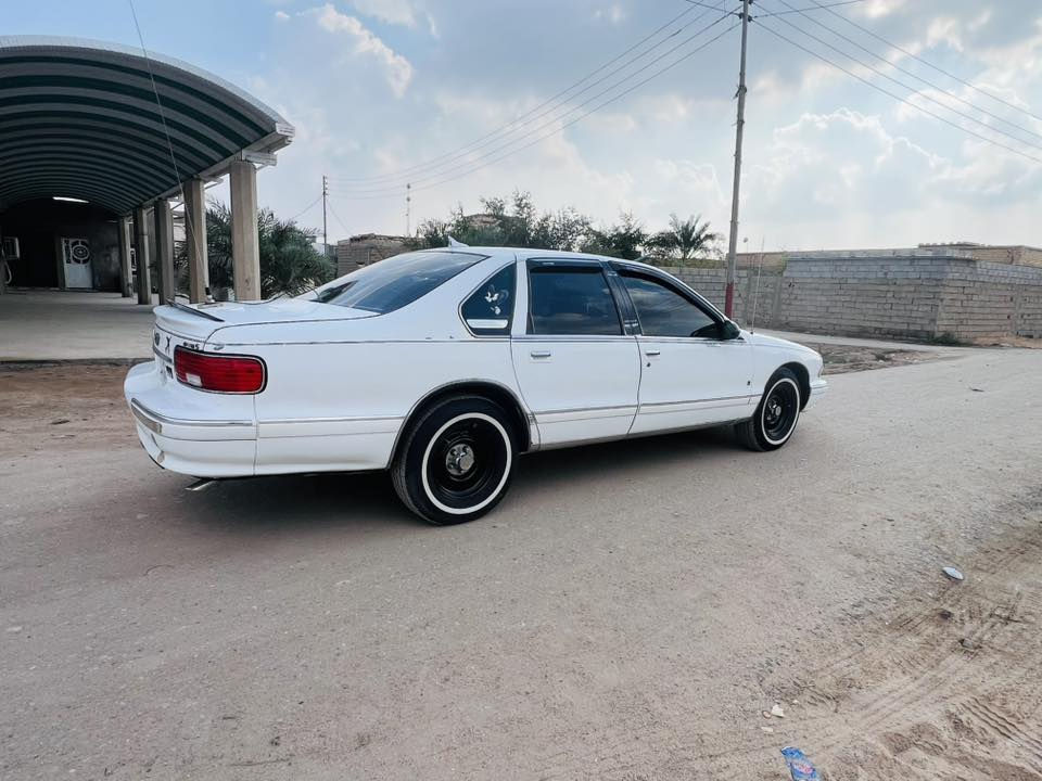 سلام عليكم للبيع دولفين موديل 95 مكينه 8️⃣  مجول تخم تاير  سياره خير من الله العنوان البصره الدير ***********
