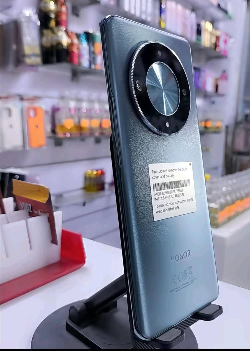 السلام عليكم  جهاز هونر x9b ذاكره 256 غراضه كامله مثل  ماموضح بل صوره يجوز مامبين زلغه بل كامره الخارجيه تتبدل مامثره على التصوير وبي من جوه شحط  خفيف مراوس فقط آب ايفون


**إذا كنت صاحب هذا الإعلان وتريد حذفه لأي سبب، رجاءا أرسل رسالة إلى الدعم الفني**