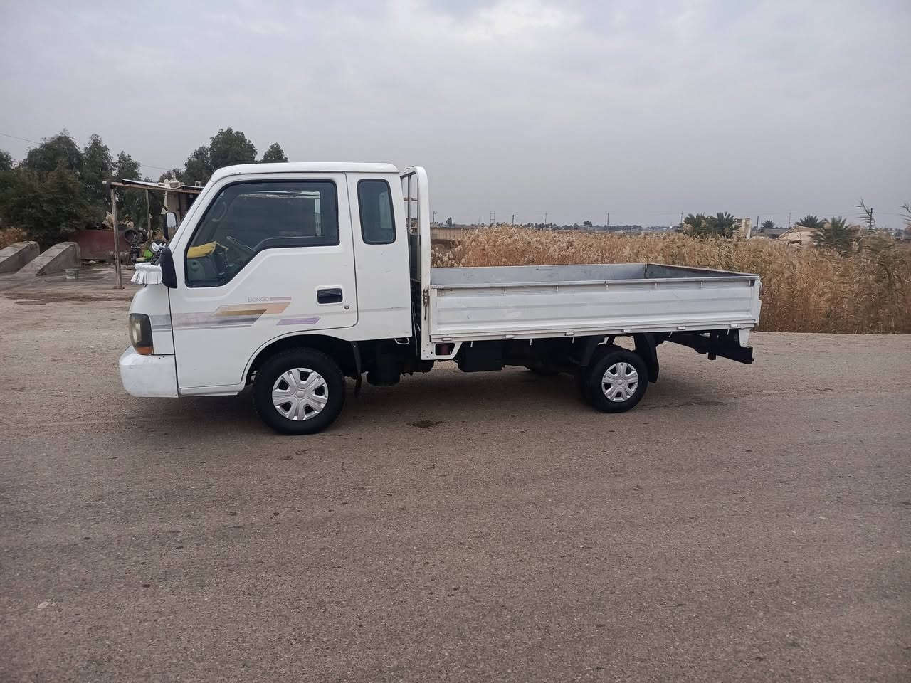 السلام عليكم كياام عيون قلاب للبيع ‏‪***********‬‏
الموديل 2002سياره خيرمن الله رقم شاصي مكفول 
بيهاالطوس مال الشاصي مسدودات المحرك بي خيط 
بخاربصيط كيروكسل وباوركفاله سياره بلاديه عدت الدوسات ودورانات بيهن تصليح السعر69وبيهامجال بسيط المكان جزيره الخالديه الحامضيه
