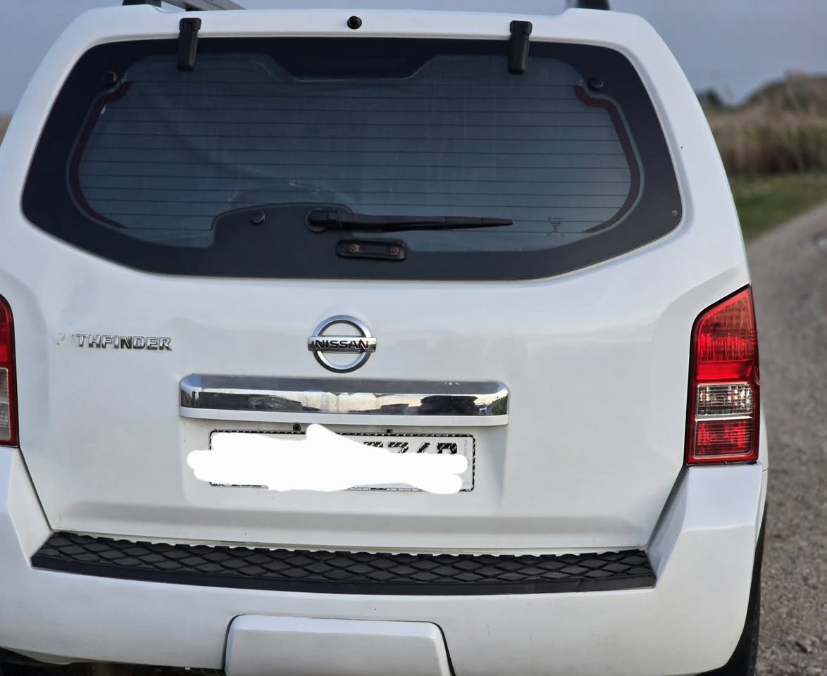 نيسان بافندر 2008 رقم بغداد انجليزي صلاح الدين ***********السعر 86
