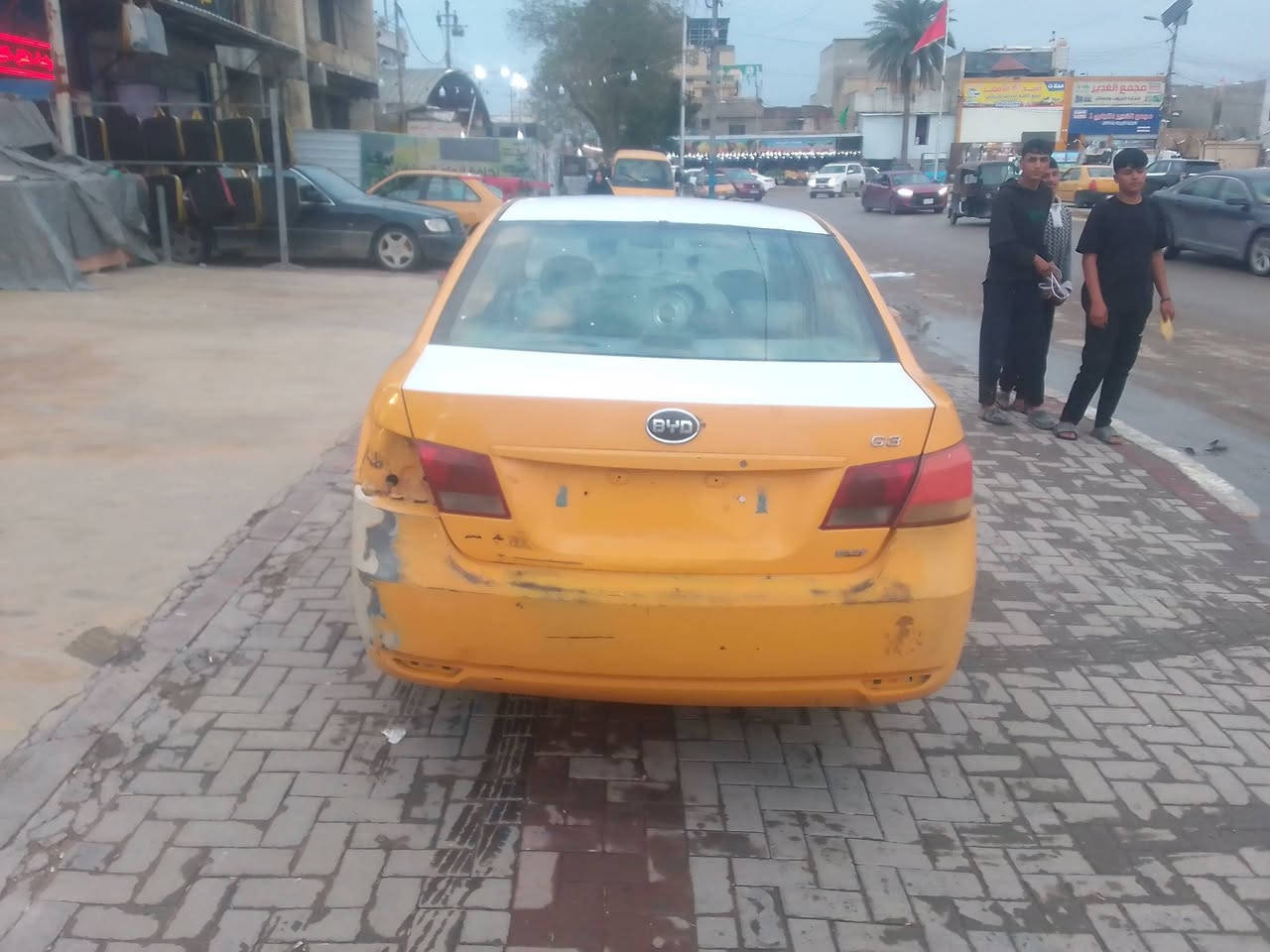 سلام عليكم بيوايدي موديل 11 محرك وكير كورله بيكاشو عنوان دوره أبو دشير لسعر 35 وبيه مجال رقم بغداد مشروع وطني هاتف ***********
