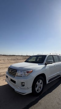 لاندكروز VXR • ٢٠١٤ • محرك ٥٧٠٠