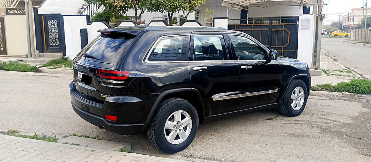 جيب لاريدوا موديل 2011 سيارة بدون صبغ وبدون تبديل فقط شبر تعديل بارد بل هلال جاملغ امامي ماشيه 150mi سنويه وهزة جديد وبأسمي كير محرك بدون عيب محرك 3600 سعرها 168 ومكاني كركوك


**إذا كنت صاحب هذا الإعلان وتريد حذفه لأي سبب، رجاءا أرسل رسالة إلى الدعم الفني**