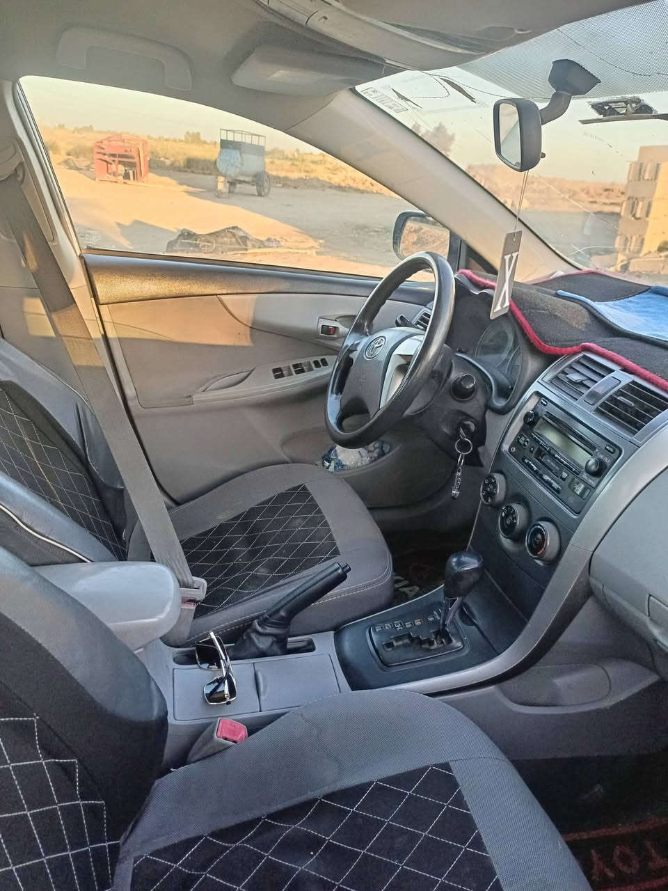 كورلا ٢٠١١ خليجي رقم بغداد محرك ١٨٠٠ مواصفات الشركة العامة جديدة السيارة وجاهزة من كلشي محرك وكير وحدادية وتبريد وتدفئة خير من الله مكفولة من الضربة بيها تكحيلات اثر تشكير صبغ بسبب المي القوي السعر ١١٥ وبيها مجال الشراي يتصل ويدلل مكاني كربلاء ناحية الحسينية 
***********
