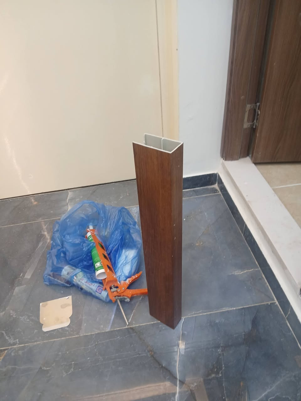 ضياء صباغ الباب 15الف***********
