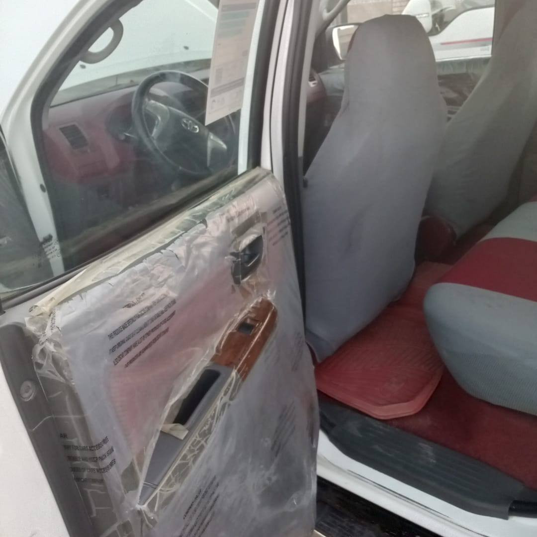 ..
بيكم هايلوكس ٢٠١٤ بأسمي. مكاني بغداد
 السعر ٢٢٠

***********
