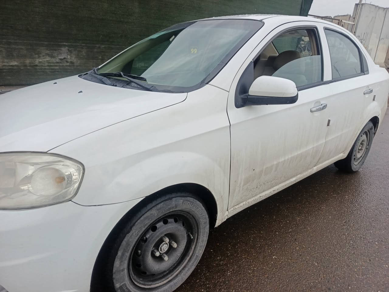 اسف السياره مامغسوله مطر افيو موديل 2011شركه عامه كير اوتوماتيك  محرك مفتوح المرغوب ماشيه 98الف سياره استعمال واحد  بيه صبخ مكانات بدون اي ضربه وبيه سستم مال صوت وياها جاهز كل نقص مابيه مكاني بغداد 
مستعجل عل بيع قفله 67 بالعافيه عل ياخذه 
السعر 67
الاتصال رقم ***********
