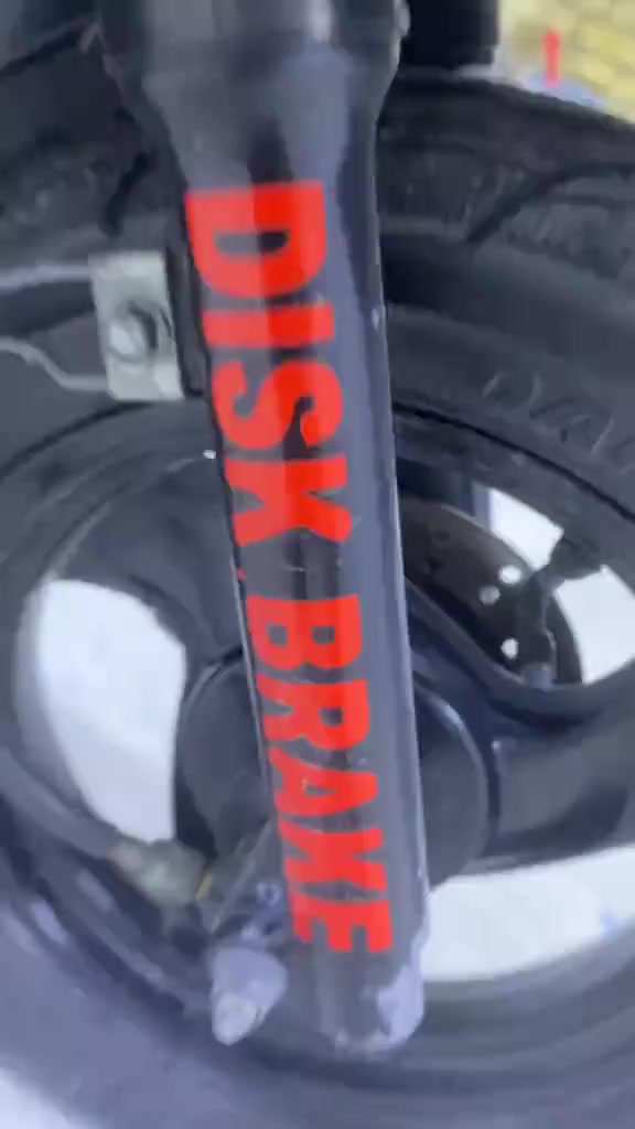 عمي سلام عليكم هاذه الحلال لل بيع رمبه هاذه الحلال 
مستعجل عله بيعته هاذه رقم صاحب الدراجه ‭+964 784 454 0199‬
او هاذه الرقم الثاني 
***********
