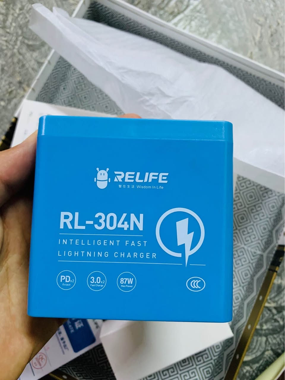 للبيع جهاز شحن احترافي RELIFE RL-304N الأصلي.

✅ جديد 100% ولم يُستخدم نهائيًا.
✅ مع الكرتون الأصلي وجميع الملحقات.
✅ قدرة 87W.
✅ يحتوي على 6 منافذ شحن.
✅ يدعم PD وQC 3.0 للشحن السريع.
✅ شاشة رقمية تعرض الفولت والأمبير أثناء الشحن.
✅ مناسب لمحلات صيانة الهواتف والاستخدام المنزلي.

الحالة: جديد ولم يتم تشغيله.

📍الموقع: دهوك.

💰السعر المطلوب: 45,000 دينار عراقي (قابل للتفاوض بالمعقول).

للاستفسار أو الشراء يرجى مراسلتي على الخاص. *********** سميل, دهوك

