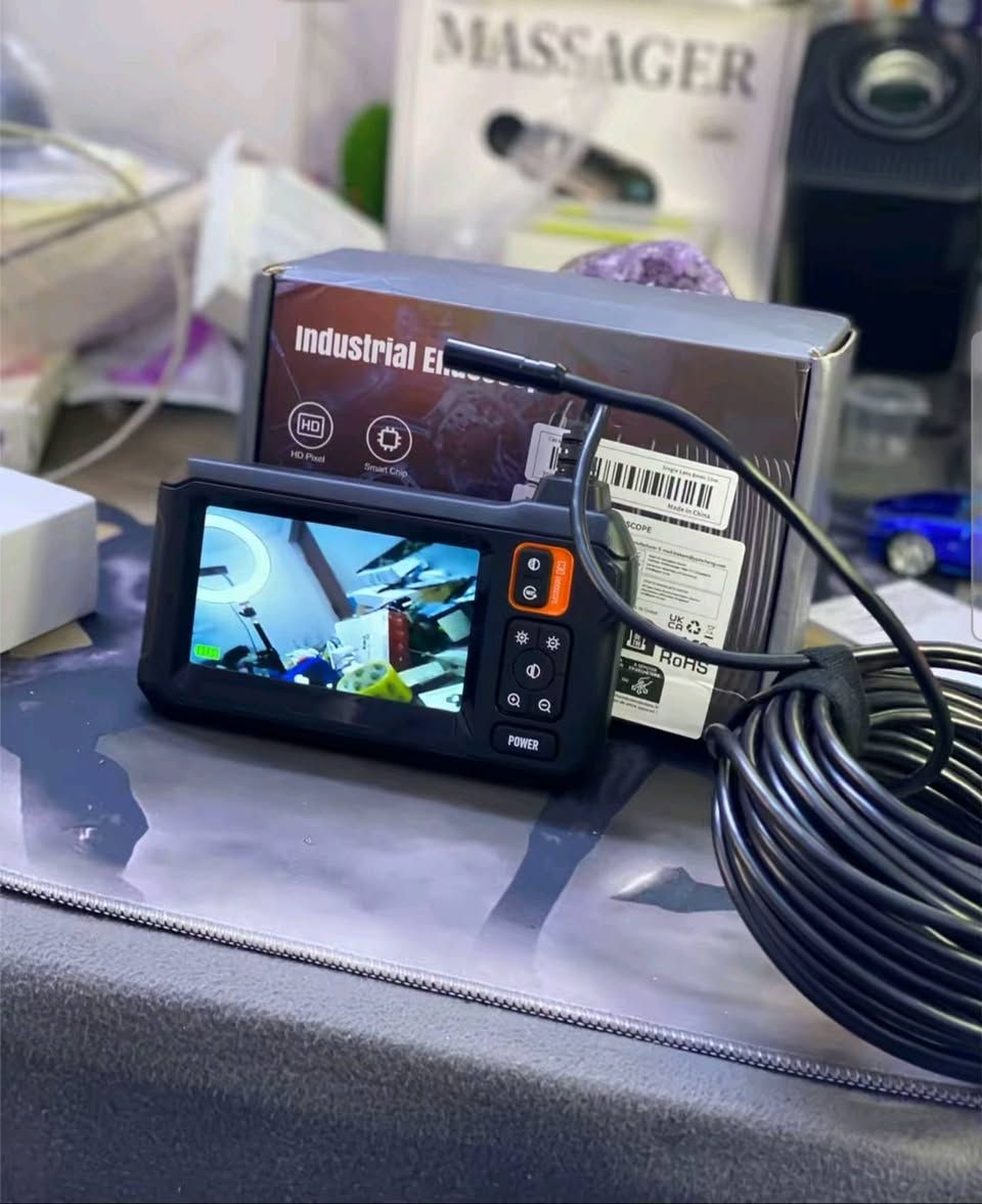 الجهاز هو منظار فحص صناعي (Industrial Endoscope) يُستخدم لتفقد الأماكن الضيقة وغير المرئية.المميزات الرئيسية: يتضمن الجهاز شاشة عرض مدمجة، وعادة ما تكون بدقة عالية (HD).الوظائف: يحتوي على أضواء LED للإضاءة في الظلام، ويتميز بكابل صلب وكاميرا مقاومة للماء بمعيار IP67.الاستخدامات: يستخدم بشكل واسع لفحص محركات السيارات، أنابيب الصرف الصحي، وحدات التكييف، وغيرها من التطبيقات المنزلية
اول تم ٣٥ مع توصيل


**إذا كنت صاحب هذا الإعلان وتريد حذفه لأي سبب، رجاءا أرسل رسالة إلى الدعم الفني**