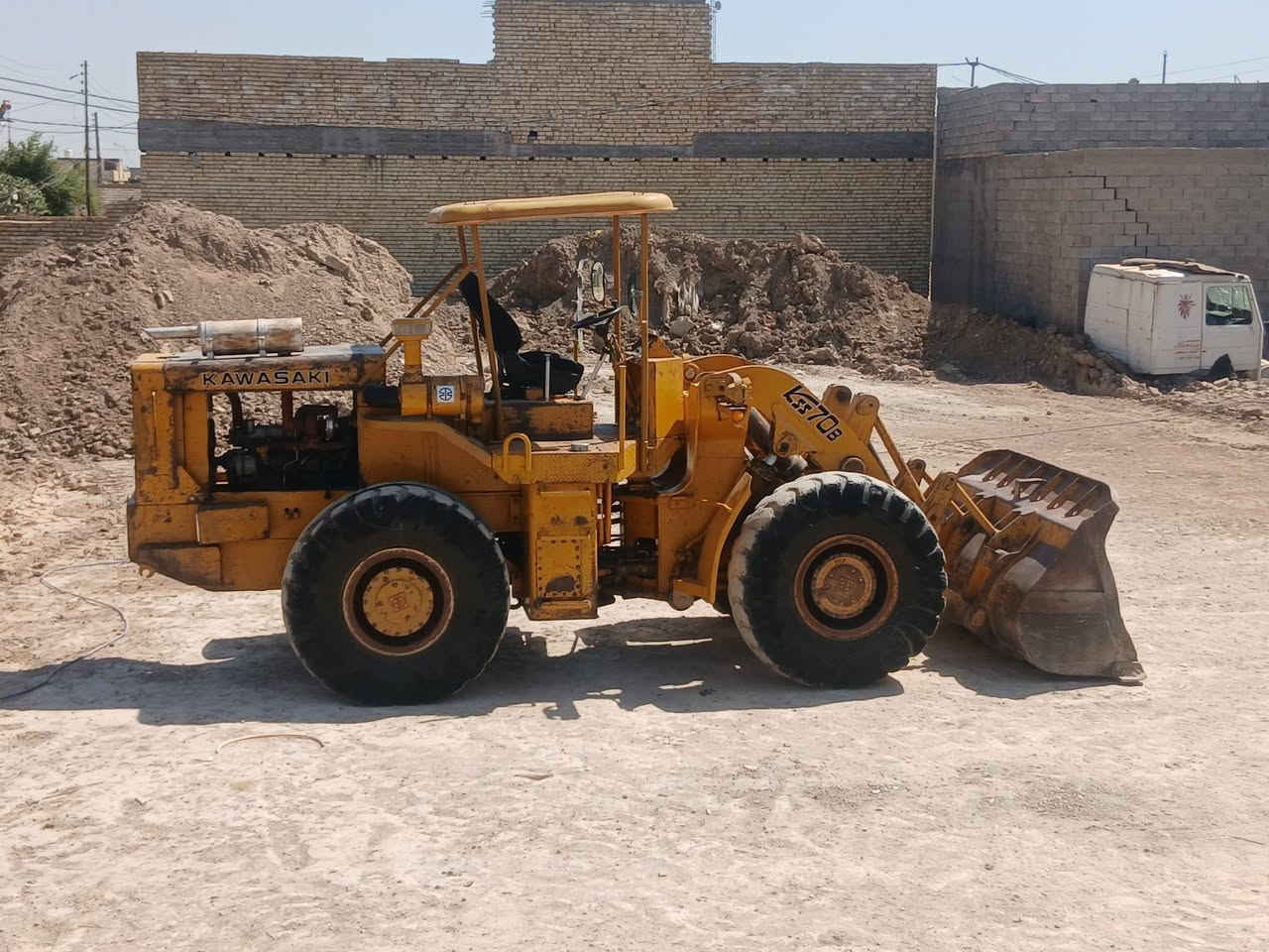 السلام عليكم للبيع شفل كاوسكي ٧٠ بي موديل٨٣ رقم نينوى ابريك ٤ويالة جاهز للعمل رقم الهاتف. ***********

