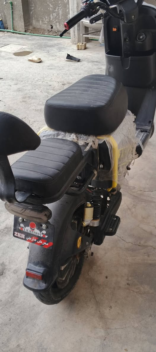 السلام عليكم دراجة 2025 نوع R11      دراجة نظيفة كلش فقط بطاريات تعبانه تاير الخلفي مبنجر دراجة بعدها بنايلون تمشي 109 حقيقي 90 السعر 400 الف وبيه مجال العنوان بغداد الراشدية رقم الهاتف *********** /*********** ابو احمد
