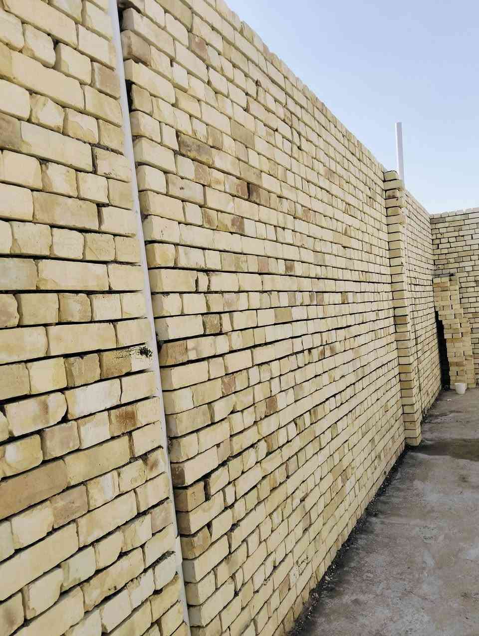 خلفه بناء متفرق حاليا في كربلاء ***********
