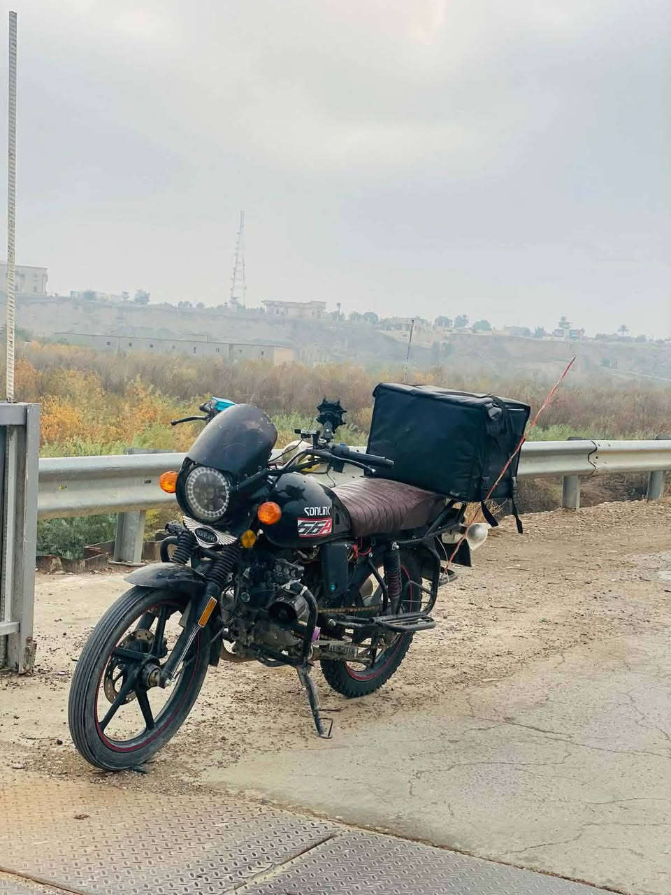 السلام عليكم شباب دايوان للبيع موديل 24 الدراجة نضيفه وما مفتوحة الدراجة ما بيها اوراق فقط اسويلك مكاتبه دراجة ناعمه وصاروخ بشارع محرك 200 الصفاحيه موجودة بس مكسورة السعر مليون و 200وبيها مجال) يرحم والديك اذا مو شراي لا تدخل خاص مكاني تكريت رقم ***********
