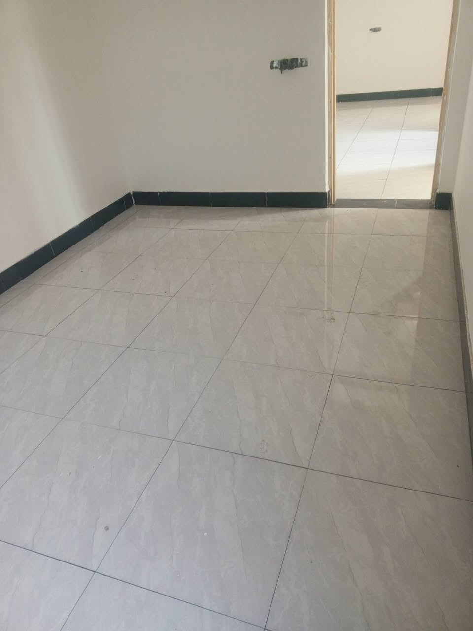 شغل سيراميك درجة أوله
بانسب لأسعار خاص موجود 
رقم الهاتف ***********
