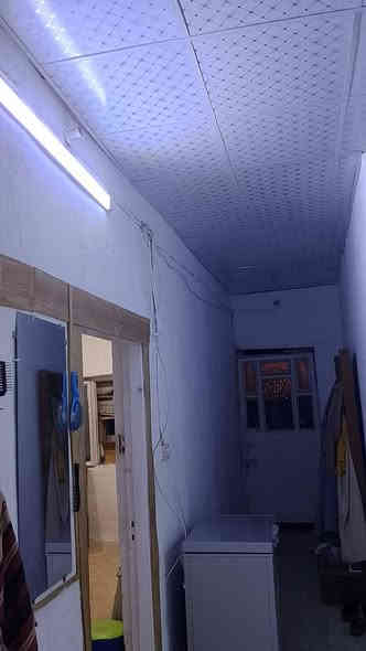 دار زراعي للبيع المساحة 430م ... المنطقة سكنية كل الدور مرقمة وميزانية ماء ومبلطة ومجاري...بغداد جسر ديالى مقابل جامع المهيمن قريب على الشارع الخدمي.. استقبال كبيرة وصالة ومطبخ كبير وغرفتين كبار وترك ومطبخ كبير وحمام غربي داخلي كبير وحمام خارجي كبير وكراج كبير وحديقة مع الحديقة هيكل بدون سقف.. مساحة الهيكل 110 م ومساحة البيت 320 م سعر البيتين معا 110 وبي مجال..منطقة خلف البيوت هادئة امام ساحة...سقف البيت سندويج بنل وسقف ثانوي والارضية بورسلين تركي جديد البيت نظيف *********** واتساب
