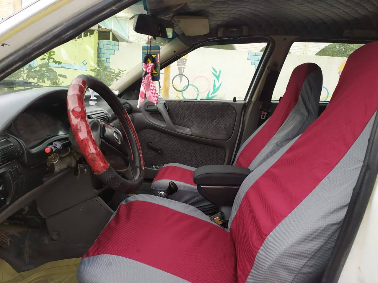 السلام عليكم اوبل استر للبيع موديل 1992 مكفوله من ضربه مكينه وكير خير من الله سياره جاهزه من كلشي رقم نجف السعر 28 وبيه مجال بسيط تصال عل رقم الهاتف
*********** سياره مال جناي 
.
