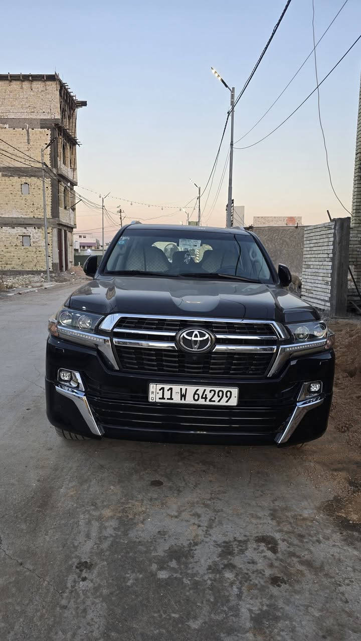 السلام عليكم
لاندكروز ٢٠٢١بريم اصل بسمي تخم إطار دلوب بيها جديد السياره جديده بيها شخط من صفحه اليمين مال خباثة للاستفسار
***********
