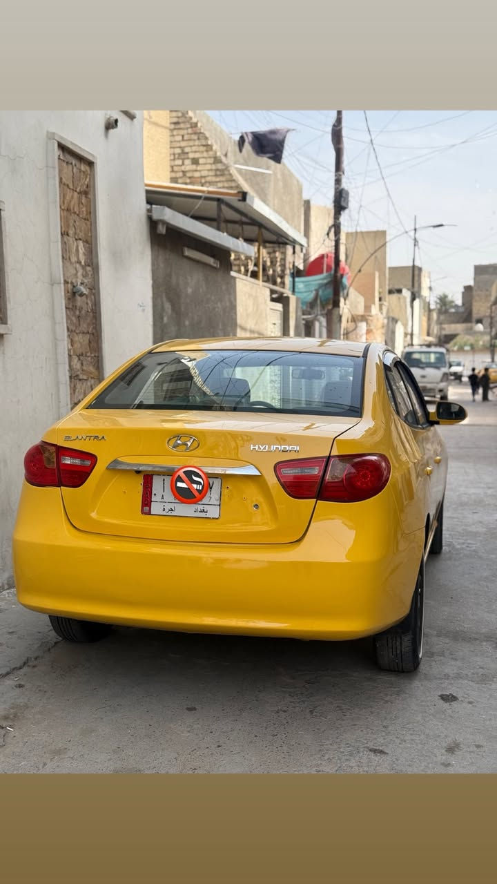 الانتره 2010
ورارد خليجي 

رقم بغداد. 

مكينه 1600 دكشن عالي 

السياره مكفوله من الحادث او تبديل 

مكينه كير. خير من الله لاتنقيص ولاتبخير 

صدر امامي خلفي كله جديد 

تخم تاير جديد 

دوشمه عام 

تبريد ثلج 

مصفره هيئه وغرامات 

عارضها 110 وبيها مجال 

مكاني بغداد 

***********
