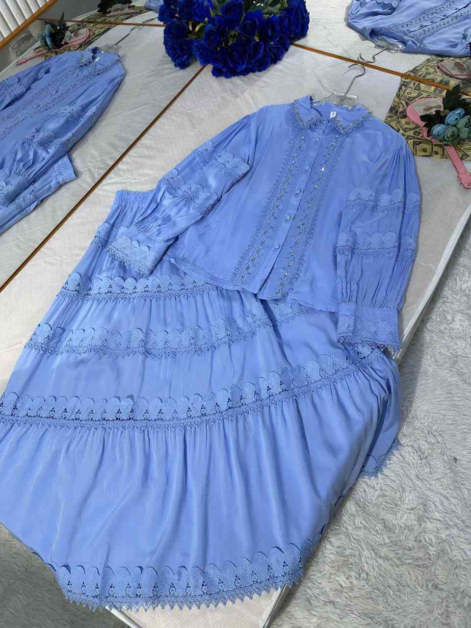 سترة+تنورة 
الالوان موضحة بالصورة 
والقياس من38. 40. 42. 44. 46. 48 
والتوصيل مجاني لجميع المحافظات 

والسعر فقط 49 ♥️🍓🥰


**إذا كنت صاحب هذا الإعلان وتريد حذفه لأي سبب، رجاءا أرسل رسالة إلى الدعم الفني**