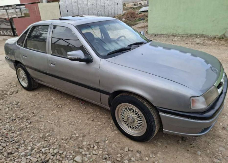 مۆدێل 1993مەکینە18
هەزەی بەسەرنەچوە سەنەوی 2030 بەناوی خۆمە

گێڕومەکینەو کارەبایاتی  هەموی بێعەیبە وەرگەڕاو بڕاوەبەشەرت سەیارەکە خاوێنە هیچ مەسروفی تیانیە پێشو پشتی جەمپی خەفیفی هەیە 
 سعر 37ژ.م ***********
