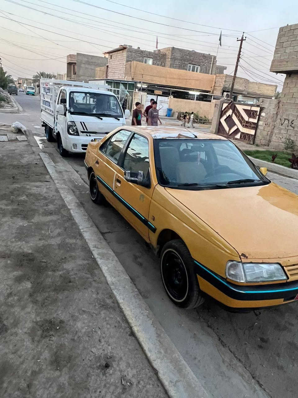 بيجو جيل اكس كير مكينة مكفولات السيارة مكفولة من الضربة بيهة الجاملغ الامامي اليمنة مبدلة وموجود القديم ونهاية الدوس معمرات باقي السيارة جاهز دوشمة جديدة تفصال شاشة 28وبيهة مجال شي بسيط ***********

