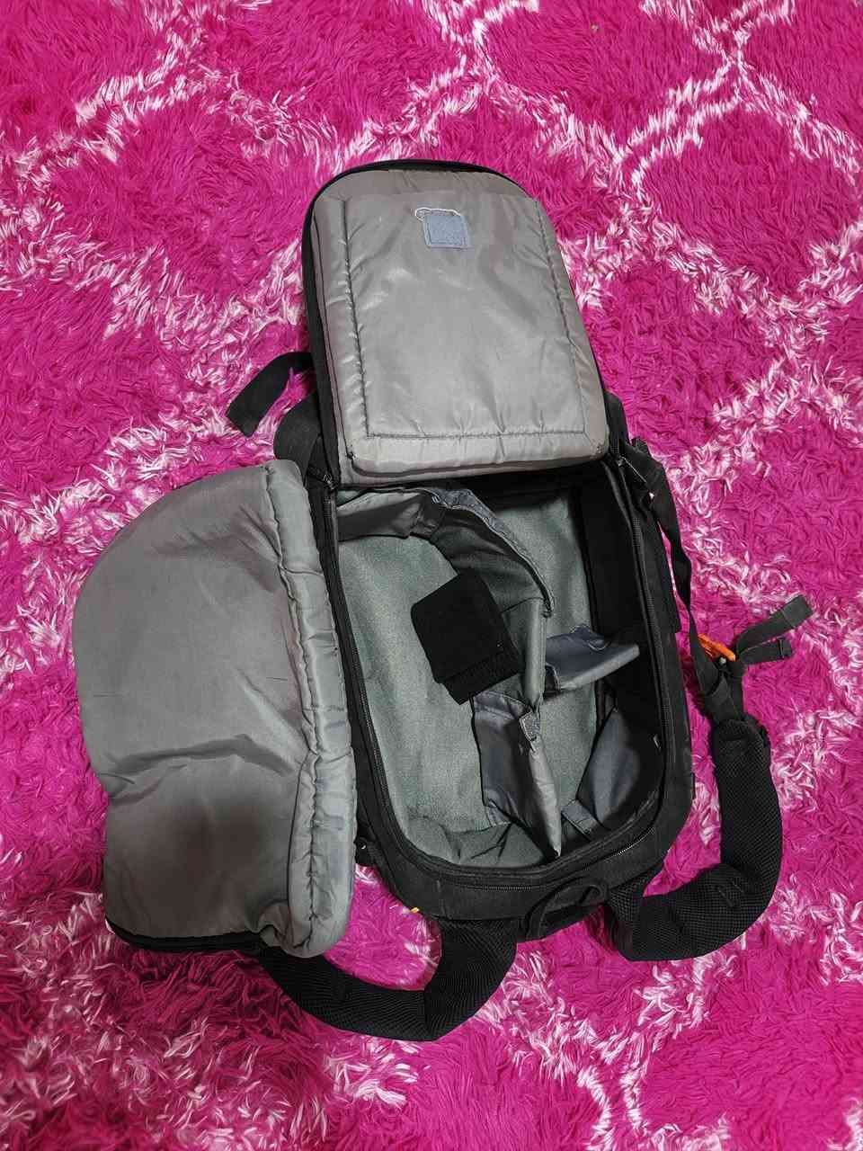 السلام عليكم للبيع جنطه كامره مقمسه ظهر نظيفه كلش مع مقسمات ومع جنطه لابتوب سعرب55الف وبيها مجال الشراي
مكاني بغداد ساحة عدن رقم***********واتساب
رقم ثاني***********اتصال او خاص
