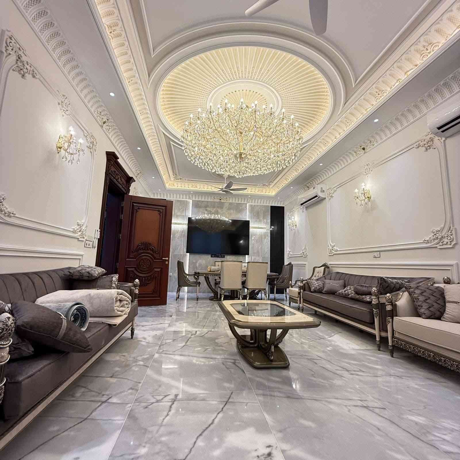 "الديكورات المنزلية هي لمسة الجمال التي تحول كل زاوية في بيتك إلى مساحة تنبض بالراحة والأناقة. اختياراتك تروي قصة ذوقك، فاجعلها تعكس شخصيتك وتمنحك جوًا من السكينة والتميز."
للاتصال والاستفسار مراسله الصفحه او الاتصال ع الرقم التالي :
***********
***********

#ديكورات_داخليه #منازل #أصباغ #هندسة_معمارية #ديكور
