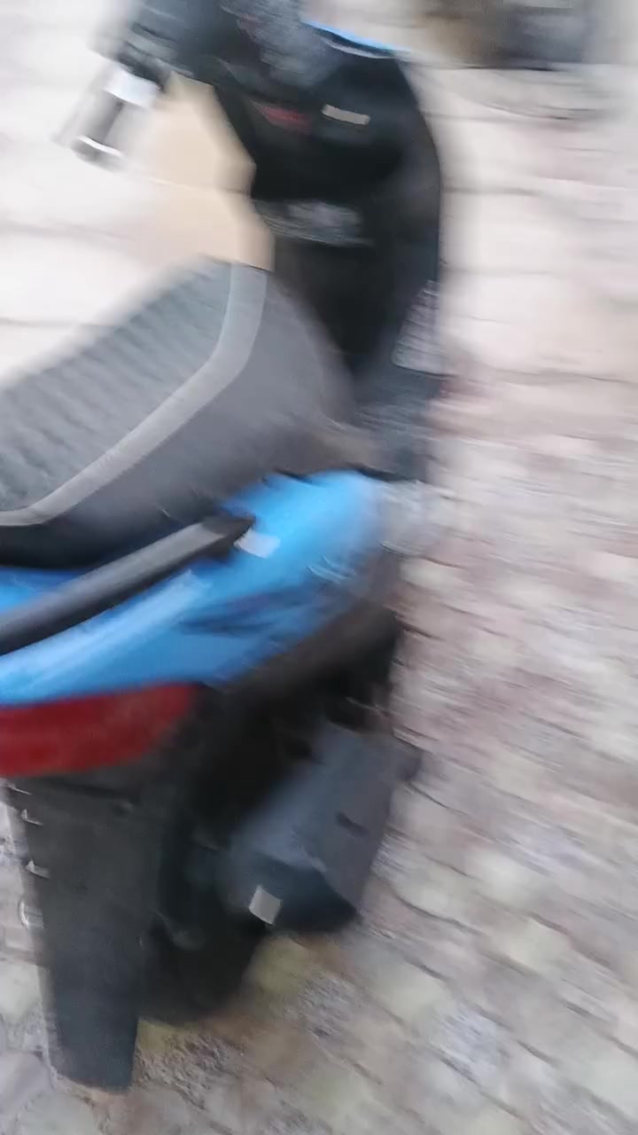 سلام عليكم دراجه كامله مكمله سلف كامل كهربائيات كامله ضفيره شوته كله جديد عوزها كابريتر دراجه نضيفه  تجي تجيب وياك كابريتر  سعرها 300 دراجه


**إذا كنت صاحب هذا الإعلان وتريد حذفه لأي سبب، رجاءا أرسل رسالة إلى الدعم الفني**