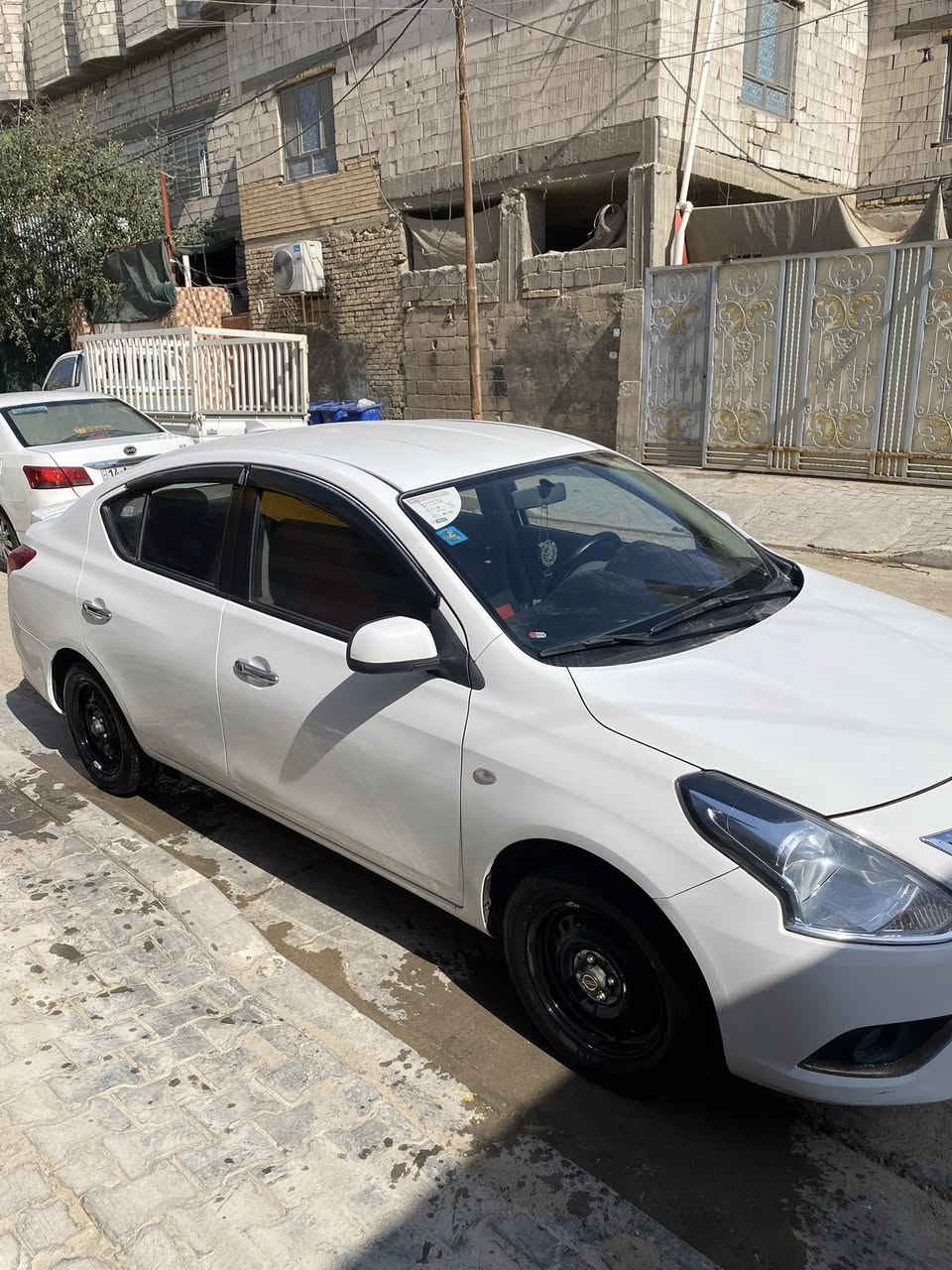 نيسان صني هندي ام البليتة الزركة
المديل 2024 رقم بغداد بسم شركة دفع مباشر تريد وكالة 
السيارة مكفولة كفالة عامه كير محرك 
نظيفة بمعنى الكلام 
السعر 125 وبيها مجال 
العنوان البصرة 
الاستفسار الاتصال ع الرقم .. ***********
