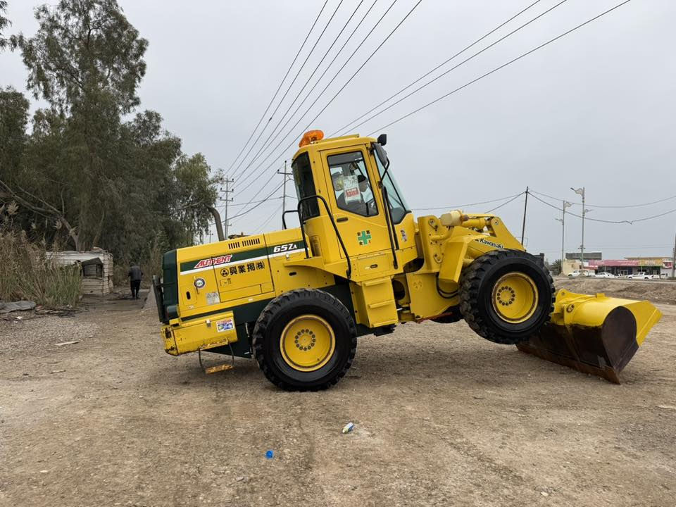 السلام عليكم شفل كاوسكي حجم 65ZAموديل 2003 اصل محرك ازوزه عدد الساعات 8000h الف ساعة دخول جديد للعراق شفل بحالة زيرو العنوان واسط الصويرة ***********
