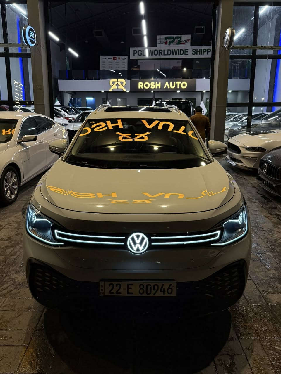 volkswagen ID6 for sale 🔥🔥
pure + 
model : 2022 
64,000 km royshtwa 
battery : 84.8 kw 
price : *********** / ***********
