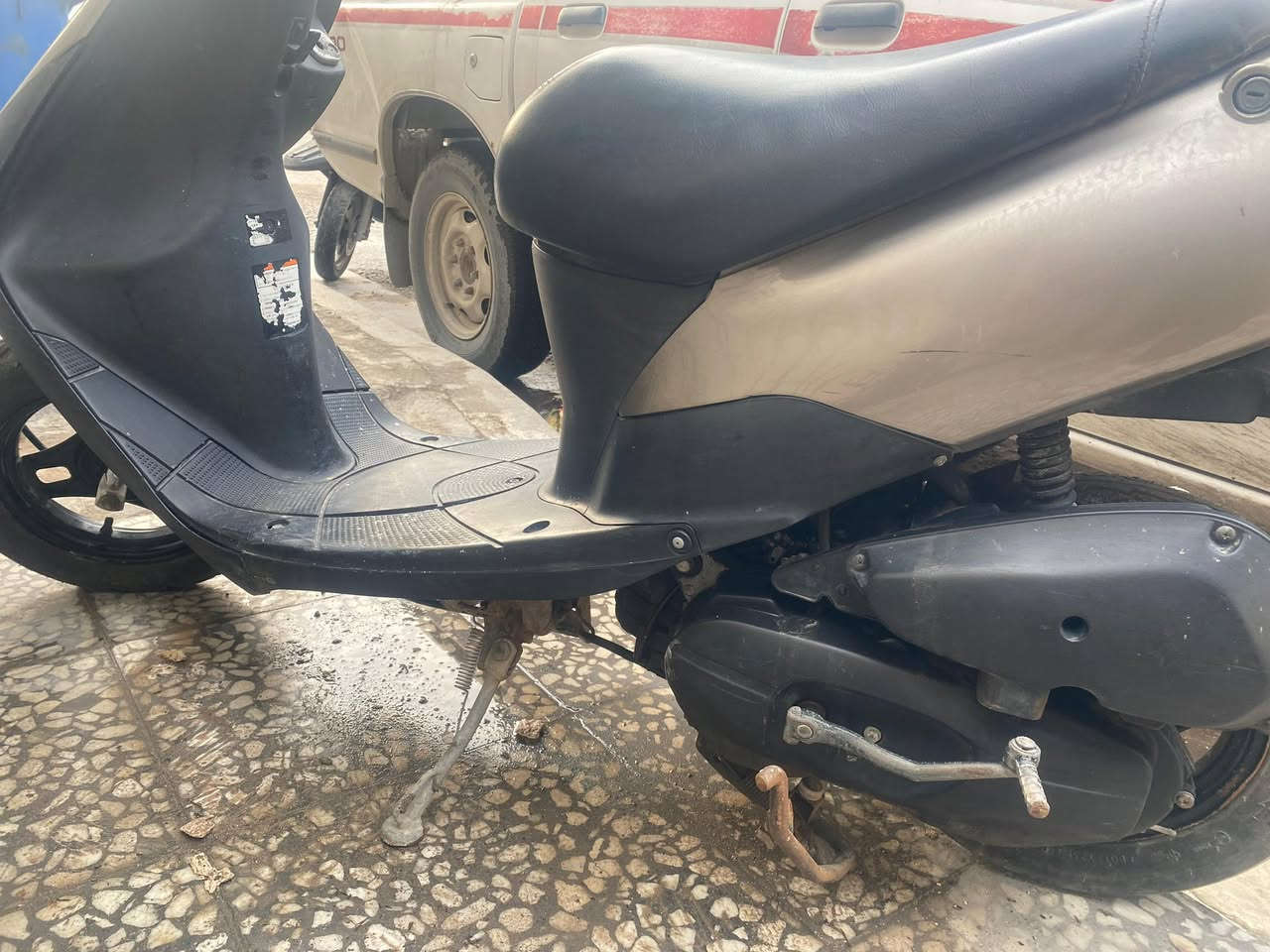 السلام عليكم
للبيع دراجة ساسوكي رياضي 

يرادلها ترتيبات وتبديل صالنصة

ابيع على وضعها ب ١٢٥ الف دينار 

مكاني بغداد /الحرية

***********
