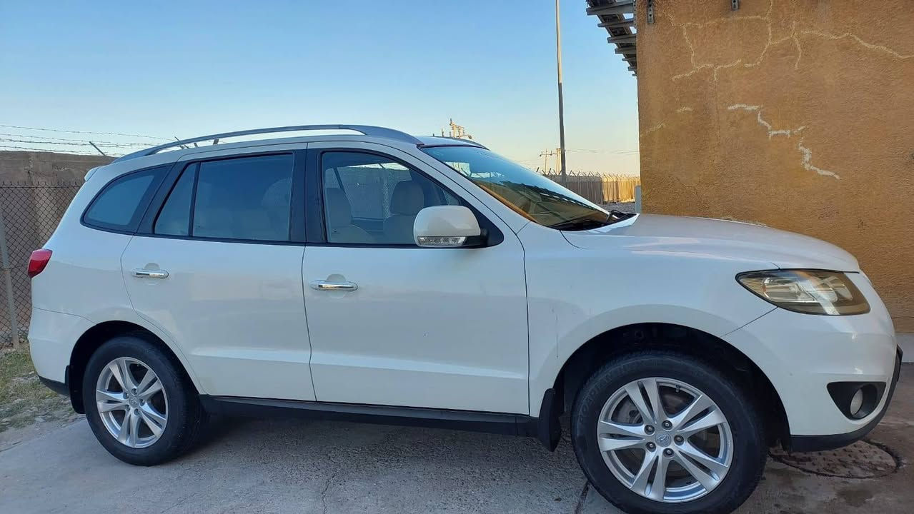 هونداي سنتافي 2012
خليجي 

رقم البصرة (انكليزي)باسمي تحويل ثاني يوم

مواصفات 

V4سلندر

مثبت سرعه 

مدخل شاحن 2

فتحه 

7راكب 

3 قطع تبريد 

داخل بيجي 

اشاير بل مري 

وبعد مواصفات ما ذاكرها 

كفاله ضربه وصبغ 

السعر (( 158  )) وبيها مجال

مكان السياره البصرة

اي استفسار ***********///***********
