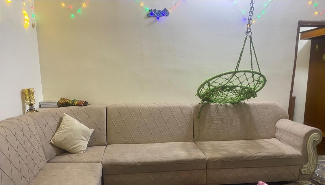 غرفة نوم بدون كوميدي سرير 350الف
ديوان وسط 8 مقاعد 150 الف  الاستفسار الاتصال على *********** بغداد الغزالية شارع الضغط
