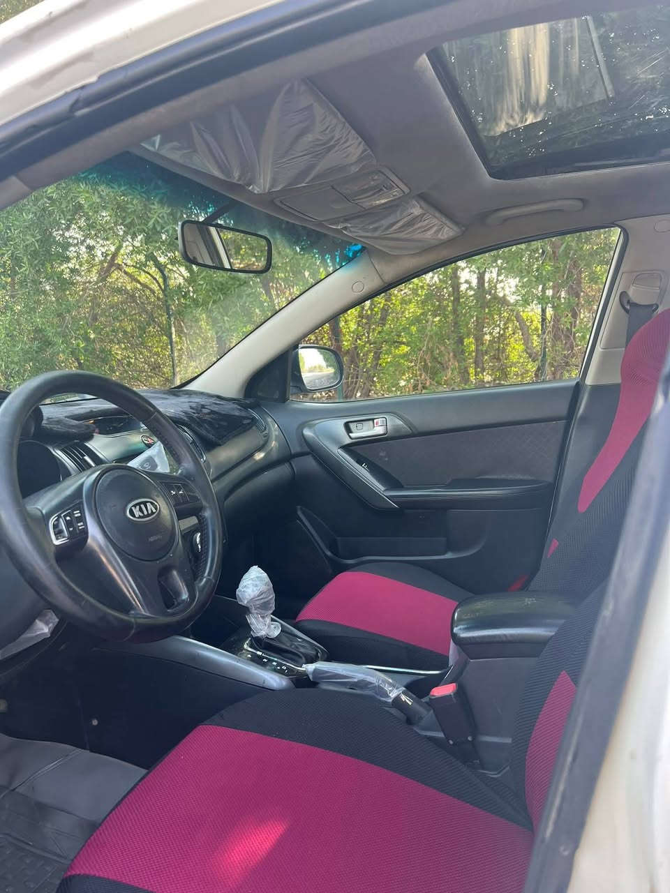 كيا سيراتو موديل 2011 للبيع السياره نضيفه تدفئه تبريد كله شغال بيها الصندوك رش الجاملغ الأمامي هم رش بدون حادث رقم أربيل وكاله عارضها ب98 وبيها مجال قليل حك الجيه ***********
