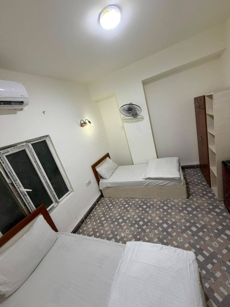 سلام عليكم 
متوفر فندق 180سرير باب بغداد مسافه عن الامام 10دقايق مشي كهرباء 24ساعه وانترنت ومطعم الاستفسار او الاتصال ***********
