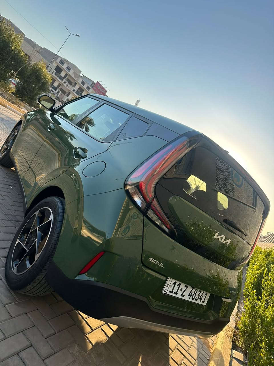 السلام عليكم للبيع صول 2023 لون مميز
فول مواصفات 1/1 لمتد
1- سلايت
2- بصمه 
3- تحديد مسار
4 - رادارات اماميه وخلفيه وجانبيه
5- كراسي كهرباء 
6 - كراسي تدفئه
7 - شحن ويرلس 
8 -شاشه لمس 
9- تبريد لمس
10-عداد الكتروني وشاشه الكترونيه 
11- تحكمات ستيرن 
سياره رقم بغداد حادث باب السايق والخلفه فقط صور الحادث مرفقه مكان السياره بغداد السعر 155$
للاستفسار ***********
