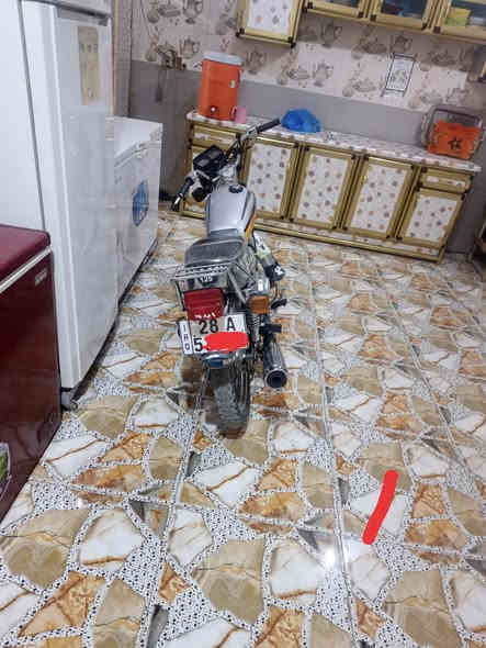 السلام عليكم دراجه نامي للبيع تعمير كله 25 الشاصي 13 رقم انجليزي باسمي دراجه 1,200ر وبيها مجال ماكينه 25 ناما امتياز رقم الهاتف***********
