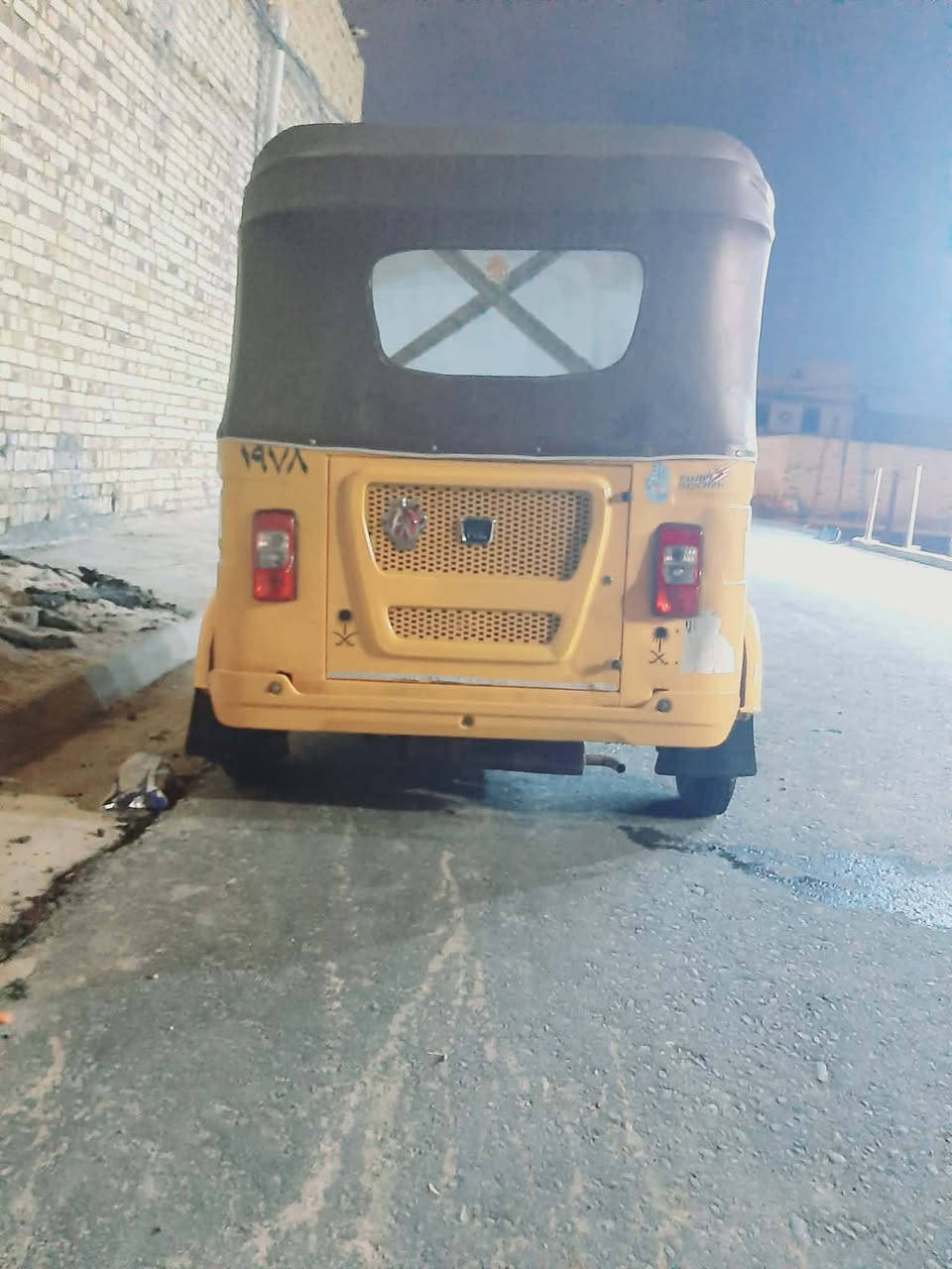 سلام عليكم تكتك موديل 22 شهر الواحد مكينه مفتوحه كشره بيه طكات مكلف بنشر ‏‏‪0777 603 4443‬‏ رقم صاحبه
