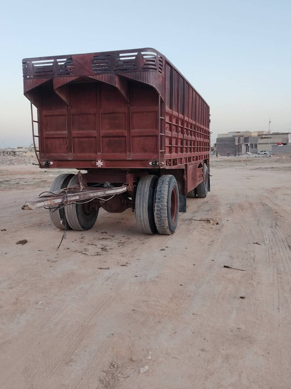 السلام عليكم مقطوره البيع طول7/60 الاستفسار ***********/***********
