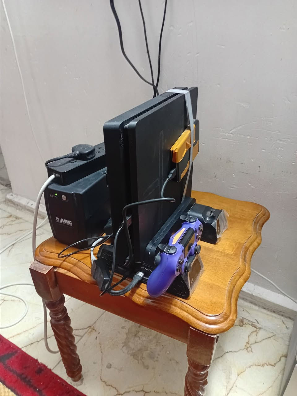 ٣٠٠ الف قفل كامل كلشي *********** مكان بغداد ام الكبر والغزلان
