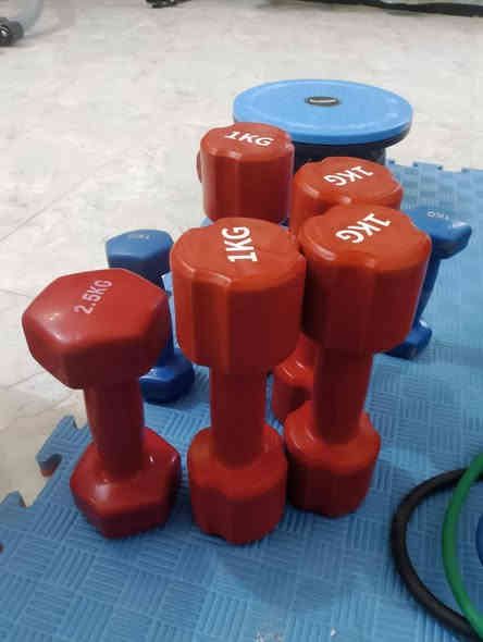 السلام عليكم دمبلاصات
الوزن ٣٥ كيلو
الزغار عدد ٨قطع
كلهن ب٥٠ كربلاء گنطره السلام *********** ***********
