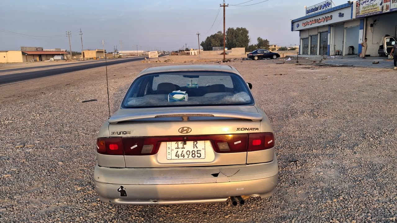للبيع سيارة سوناتا تو موديل ١٩٩٥  رقم بغداد   سنويه لسنه ٢٠٣٠  كير اوتو  محرك خير من الله تخم تاير  للاتصال على الرقم ***********
