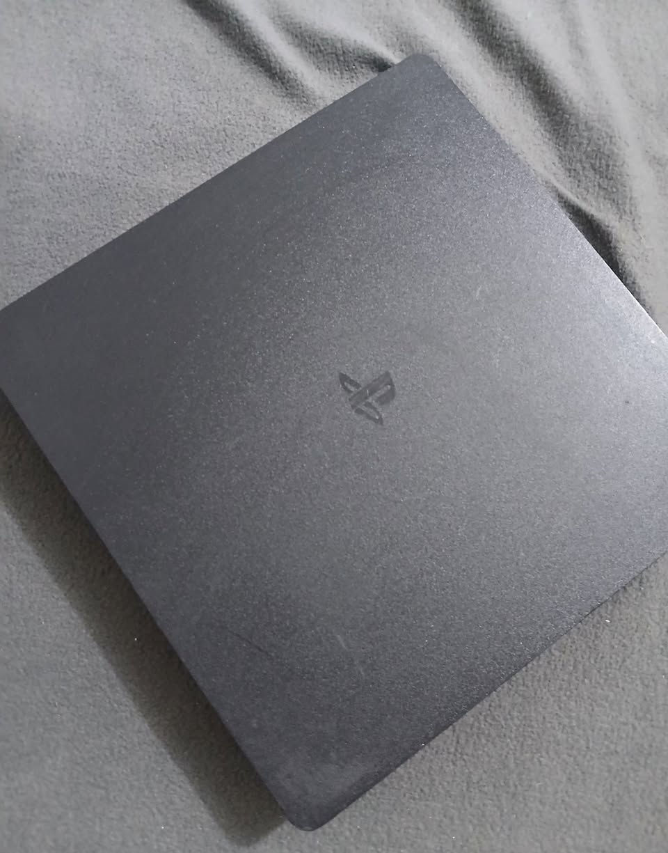 بلي ps4.. نظام 13.50نظيف كلش وياه ٤ اقراص ويدات ٢ ...  مكاني مدينه ... 250سعره


**إذا كنت صاحب هذا الإعلان وتريد حذفه لأي سبب، رجاءا أرسل رسالة إلى الدعم الفني**