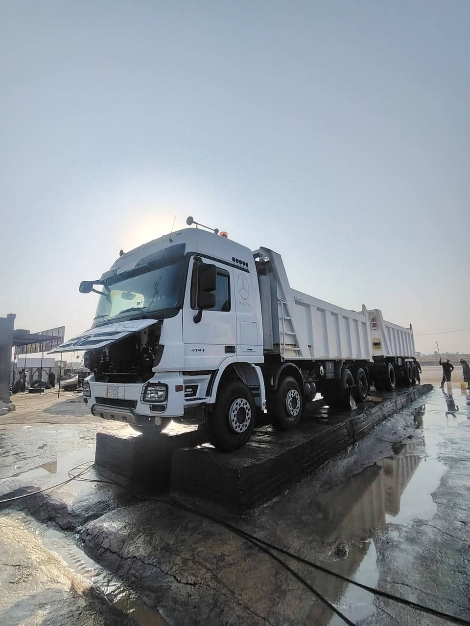 السلام عليكم
قاطره ومقطوره للبيع اكتروز  2011
***********
