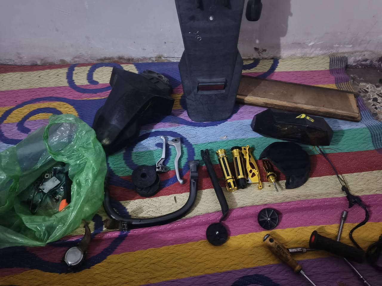 كله بلادي***********
٢٥٠
