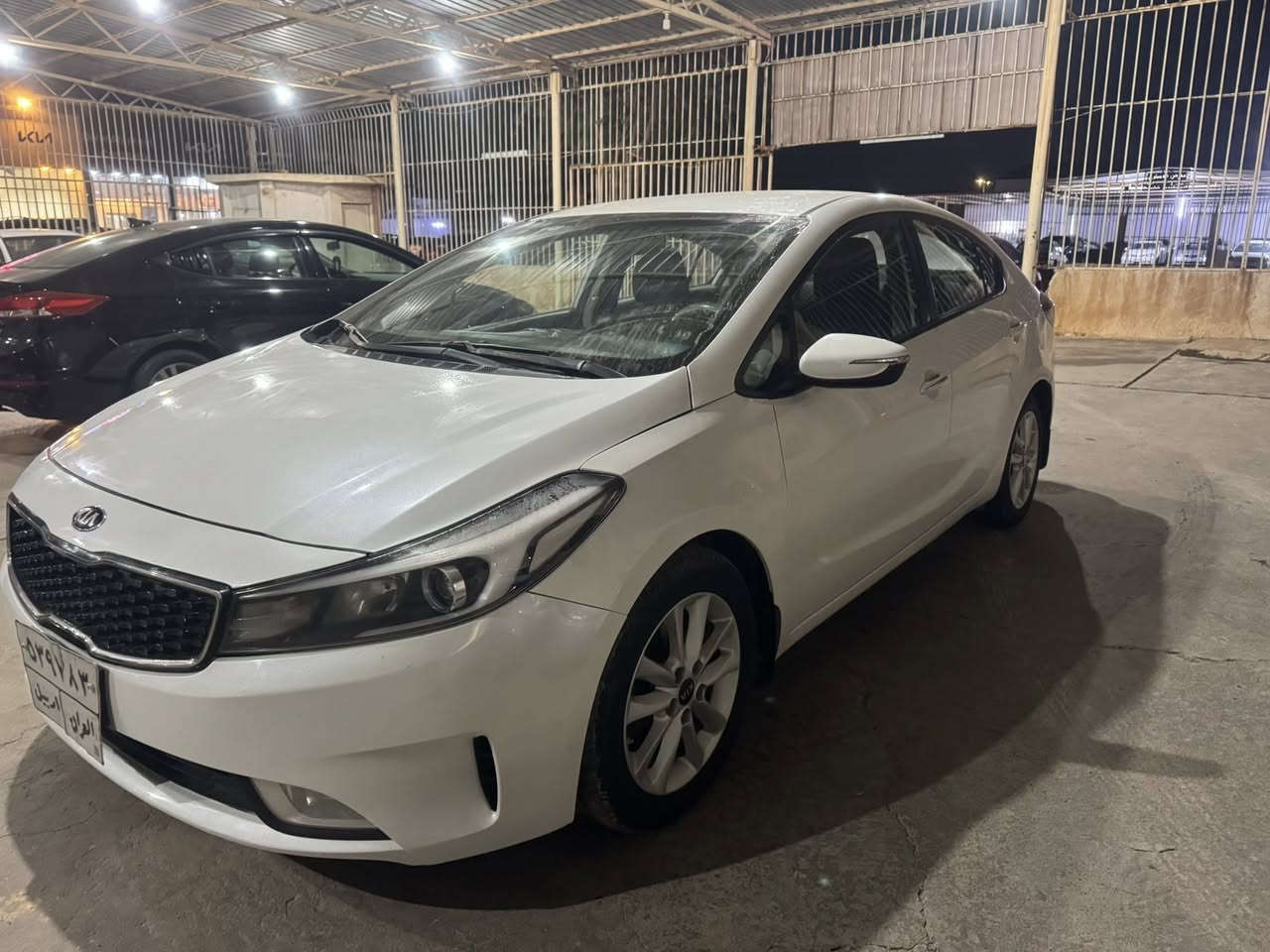 السلام عليكم 

كيا سيراتو ٢٠١٧ خليجي 
كير محرك شرط ما مفتوح 
بيها طخات خفيفه بدون دواخل 
سعر 110 وبيها مجال 
مكان السياره قضاء العلم 
رقم صاحب السياره 
***********￼
