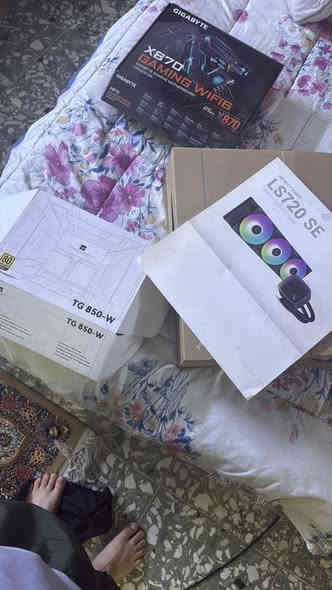 سلام عليكم من رخصت الادمن عندي ram 32 6400 
بدون (كرت)
r7 7700 
كيس من game max 
مبرد colar master 720ml بورد كيكابايت x870e WiFi  
مساحه التخزين 1500 كيكا ssd و m.2 و ssd 
Power موجود بل صوره
ارد ابيعهه وياها شاشه سامسونك g5 165hz 2k 
وما مستخدمهن بس شهر واحد قبل 6/1 لان وراها بديت سادس 
رقم التلفون *********** السعر 1,800 مليون و ثمانميه وبيهه مجال بسيط
